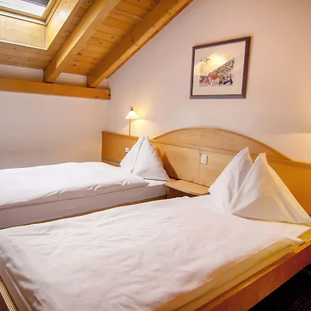 Du Glacier - The Dom Collection Hotell